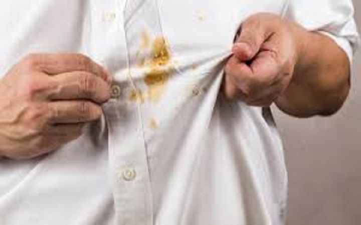 কাপড় থেকে তেলের দাগ তুলবেন যেভাবে